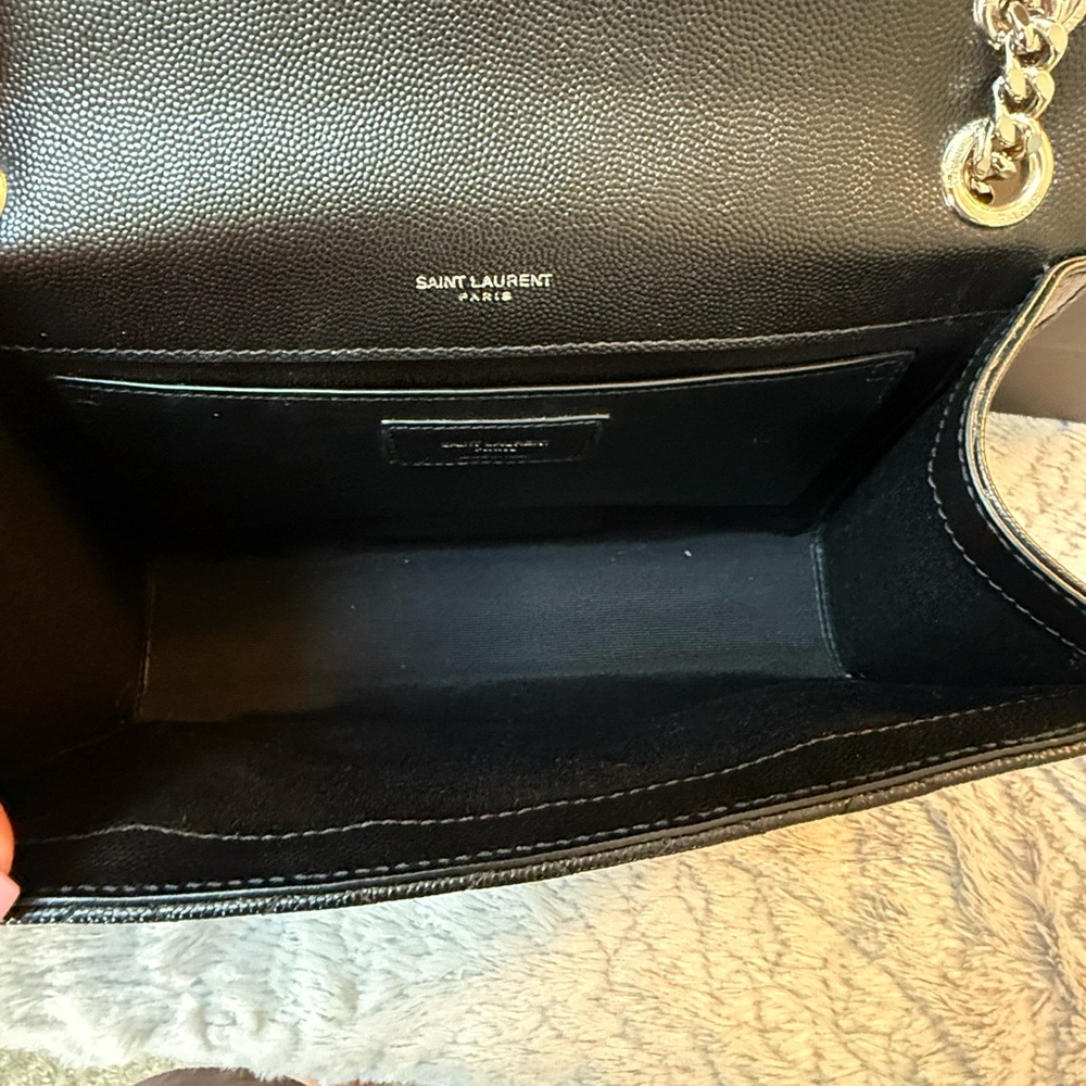 SAINT LAURENT
Envelope Triquilt Medium YSL Shoulder Bag in Grained Leather - Picture 6 of 10